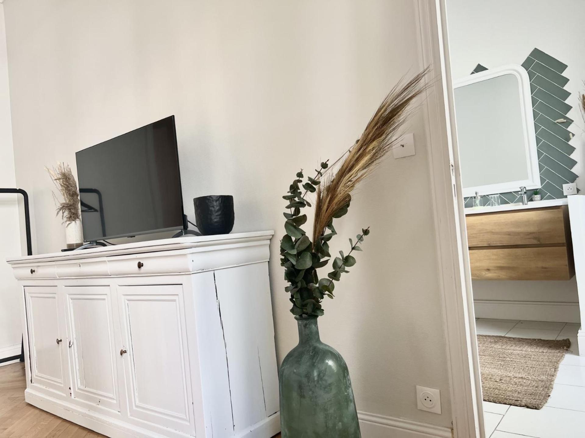 Superbe Appartement De 105 M2, Hyper Centre Avec Terrasse, Parking, A 5 Min De La Mer Nizza Exterior foto